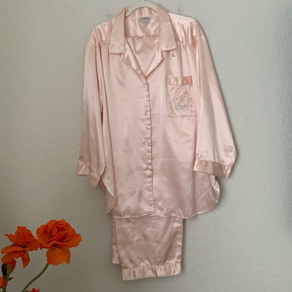 Laura Adam’s Cotton Blend Pink Two -Piece Pijama Logo Top Size XL Pants Size L